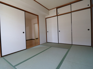 ★【和室6帖】　押入付きの落ち着いた空間★