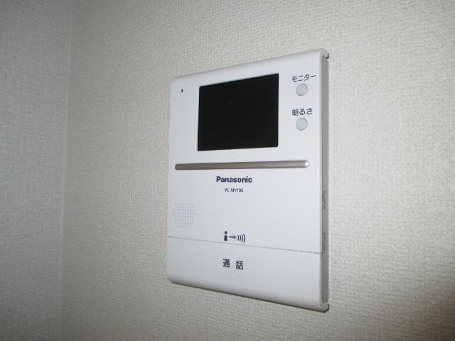 ロイヤルヒルズ　Ｂ棟の内装|カメラ付インターホン