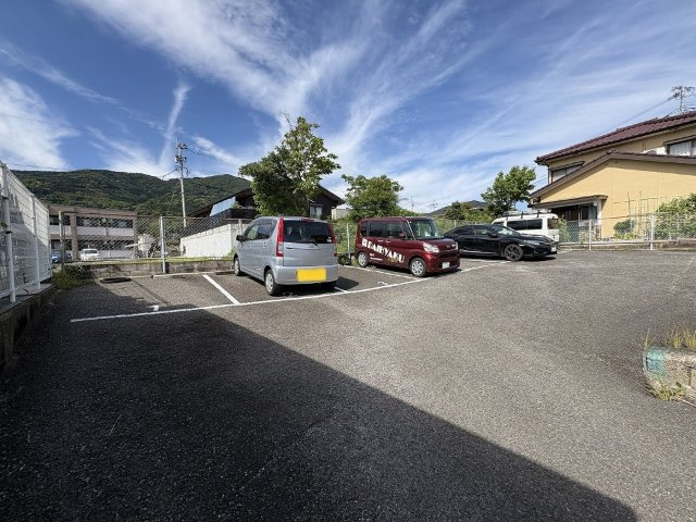 リゾートインパステルマンションの駐車場