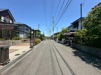 【前面道路含む現地写真】