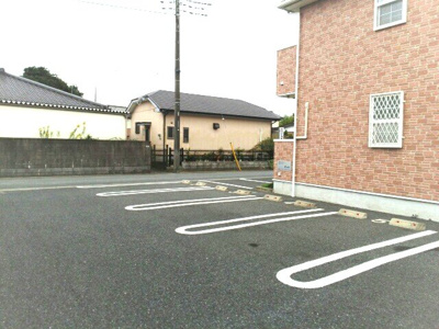 【駐車場】 | プリムローズⅢ