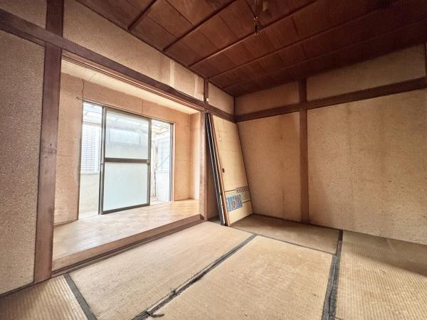 【和室】 | 室内にいても、たっぷりの陽光と爽やかな風を感じて頂ける、開放感あふれる居室です。