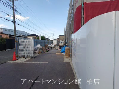 ブラウンヒルズの周辺