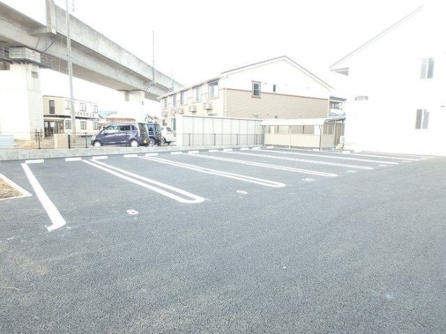 ステラの駐車場