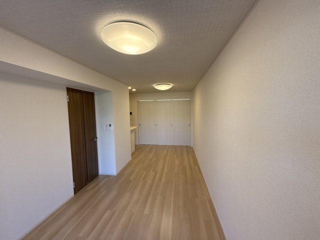 継アパートの居間・リビング