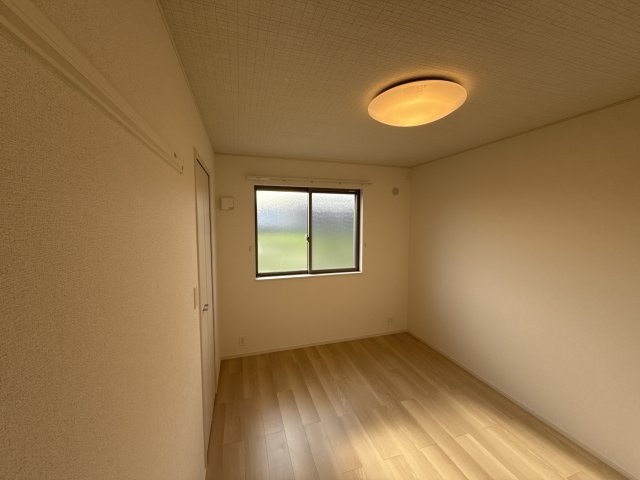継アパートの洋室