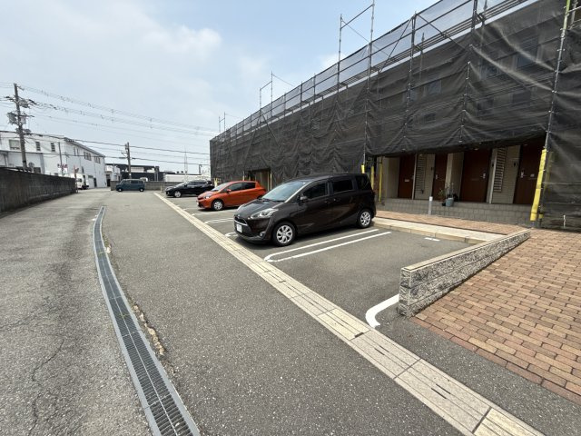 ソル・ヴィアーレの駐車場
