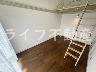 ハッピーヒルズ喜里川の居間・リビング