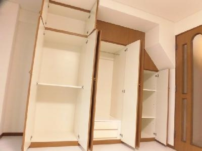 ヴェルビュ二条城東の収納