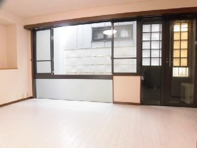 ヴェルビュ二条城東の内装