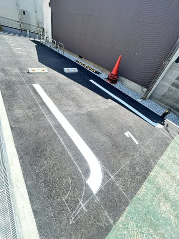 エラン　パティオの駐車場|カースペースがあります