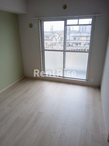 リトルタウン福塚の居間・リビング
