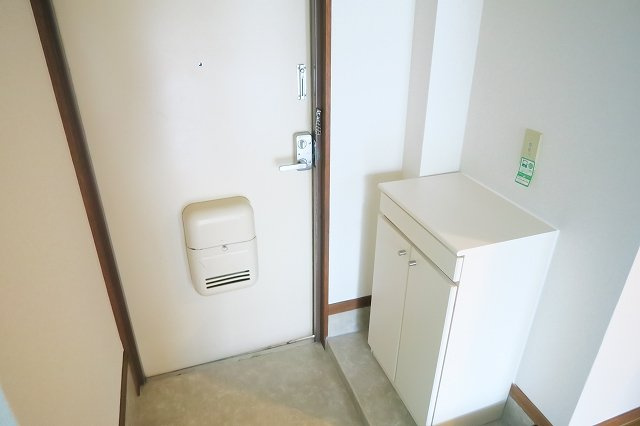 コーポ賀智里の玄関|毎日通る玄関はこちらです