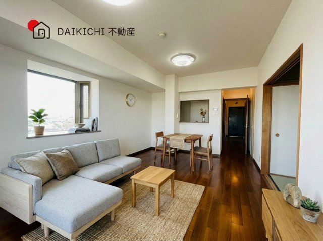 【居間・リビング】 | チサンマンション北鴻巣　中古マンション | ※家具等をCGで加工しています。※家具付き販売ではございません。