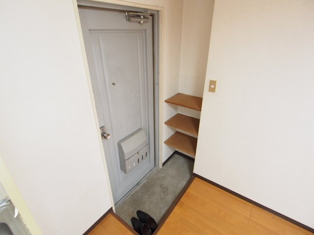 柳本マンションの玄関|ゆったりとした玄関です