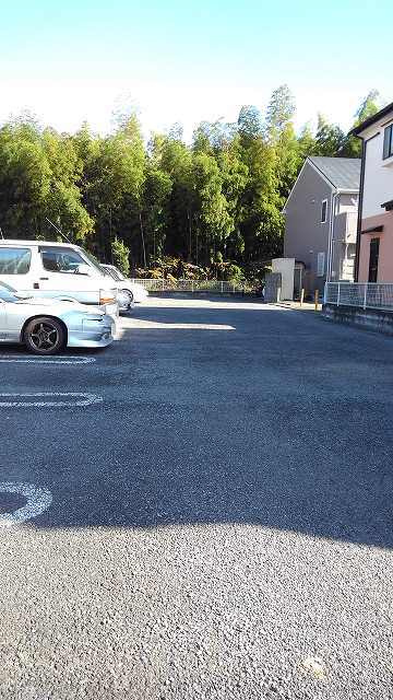 カトレアの駐車場|駐車場があります