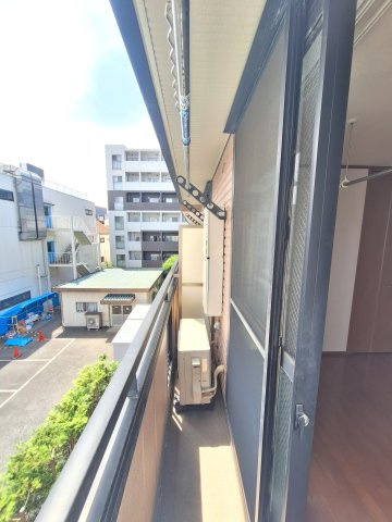 メゾンロワール一番館のバルコニー
