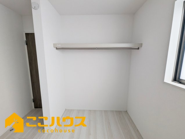 宜野湾市野嵩　新築戸建て　全2棟　1号棟の収納|洋服が多い方でも安心の収納力