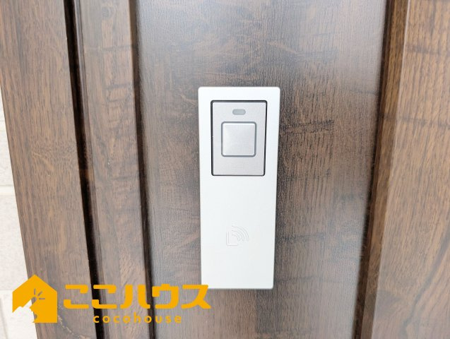 宜野湾市野嵩　新築戸建て　全2棟　1号棟の防犯設備|タッチキー