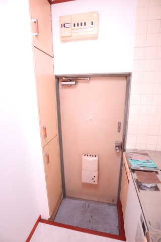 メイトピアくぼの玄関