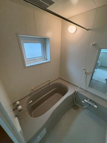 大楽毛西2-30-16店舗付住宅の浴室