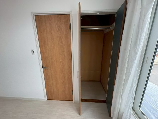 大楽毛西2-30-16店舗付住宅の収納