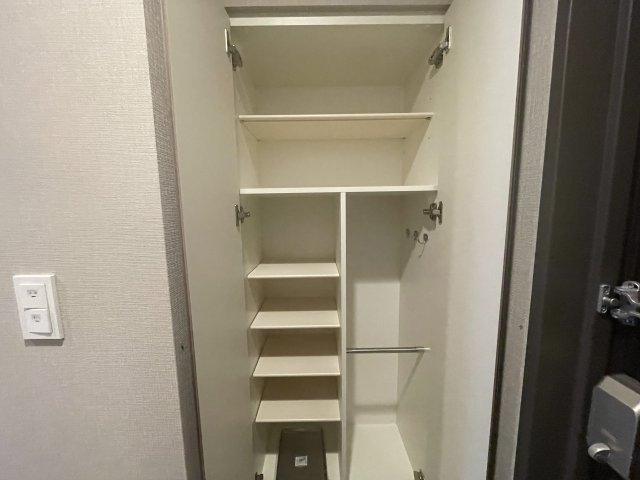 RJRプレシア南堀江の収納