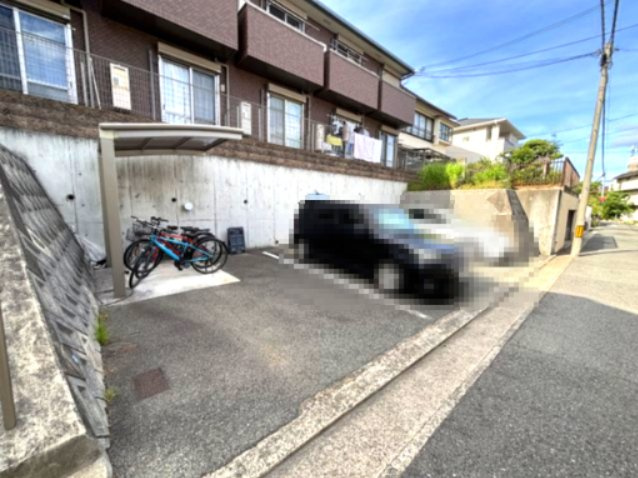 エトワール六甲の駐車場
