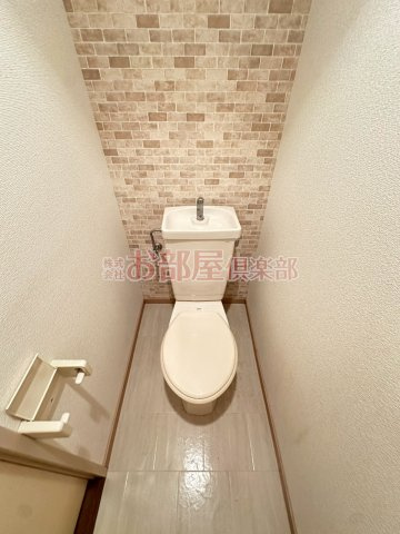 ライフコート御井のトイレ|落ち着いた色調のトイレです