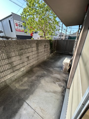 Y'sコート蘭びっくのバルコニー