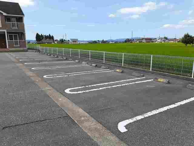 エトワール　Ⅱの駐車場