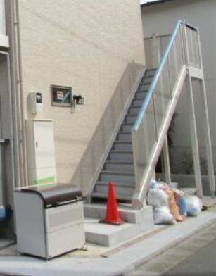 練馬区貫井５丁目のアパートのエントランス