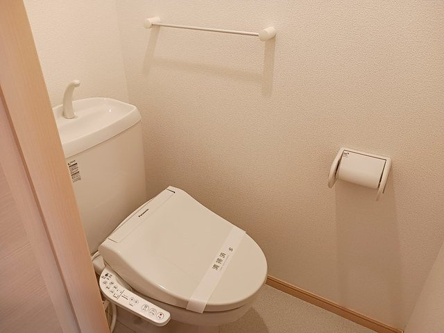 カーサ　フルジェンテⅡのトイレ|シンプルで使いやすいトイレです