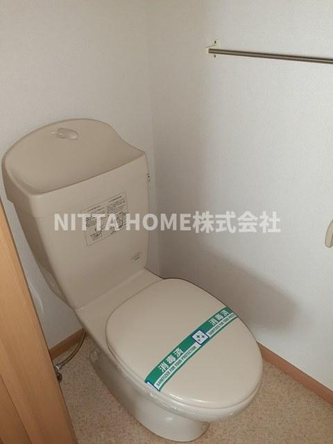 与謝郡与謝野町字三河内のアパートのトイレ|清潔感のあるトイレです♪