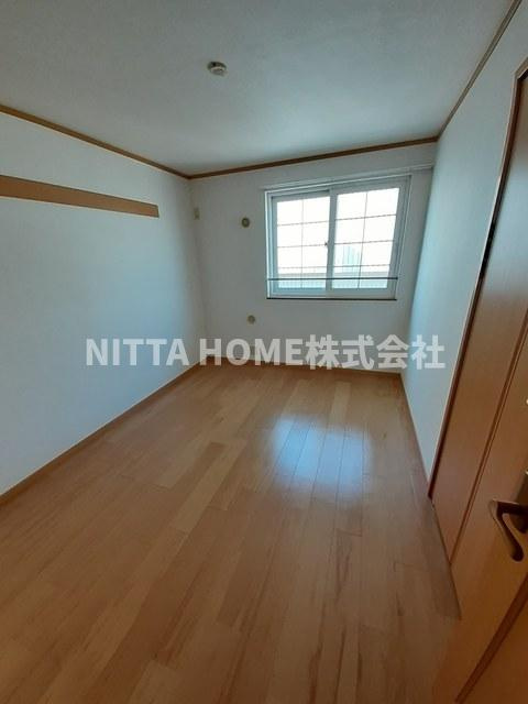 与謝郡与謝野町字三河内のアパートの内装|洋室は６．１帖が２部屋あります★