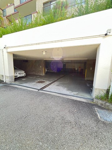 ヒルサイドテラス甲陽園の駐車場