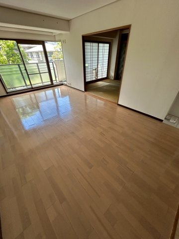 ヒルサイドテラス甲陽園の居間・リビング