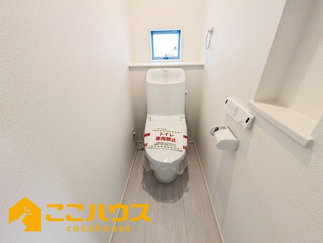 宜野湾市野嵩　新築戸建て　全2棟　2号棟のトイレ|2階トイレ