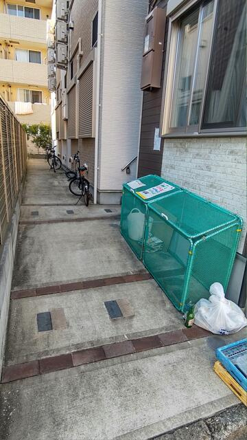 ファイン三軒茶屋の駐車場