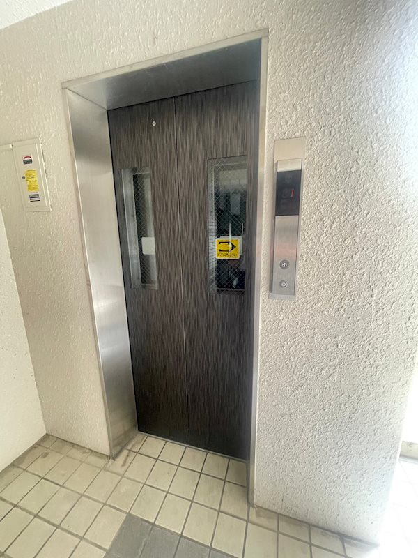 プレジールコートの外観