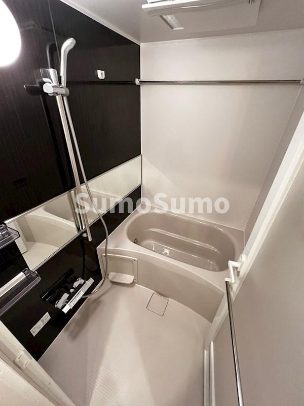 シーズンフラッツ阿波座の浴室