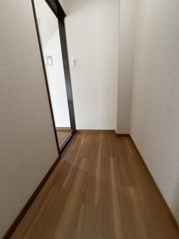 藤木マンションの玄関