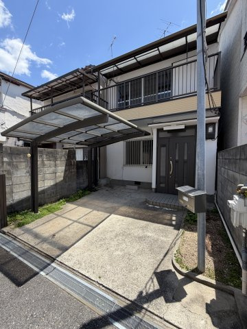 寺池町２丁目貸家の駐車場