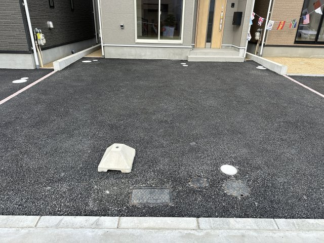 神戸市西区王塚台7丁目新築戸建５号棟の駐車場