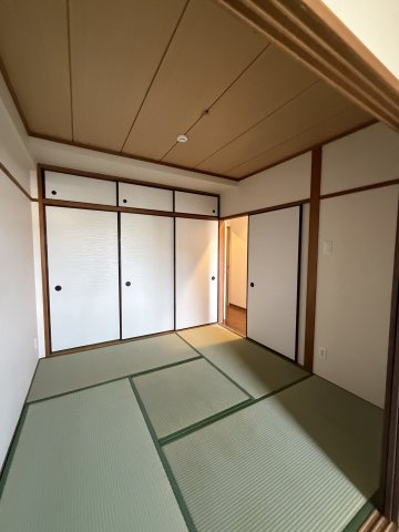 高倉山ハイツの和室