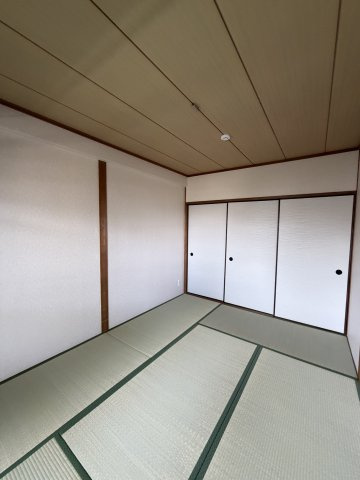 高倉山ハイツの和室