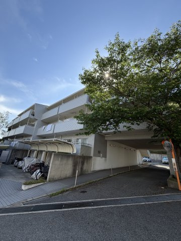 高倉山ハイツの外観