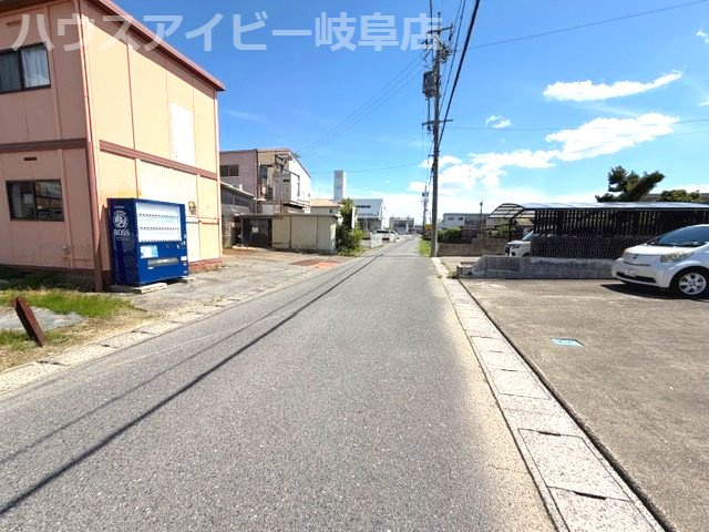 【前面道路含む現地写真】の画像