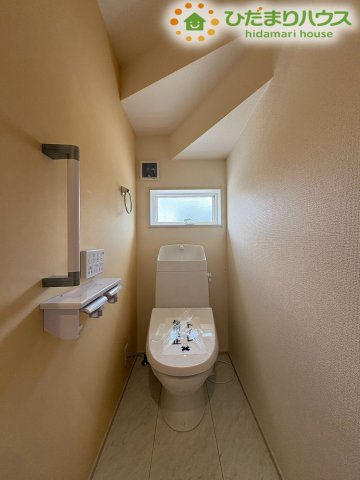 深谷市東方町　第5　新築一戸建て　リーブルガーデン　01のトイレ