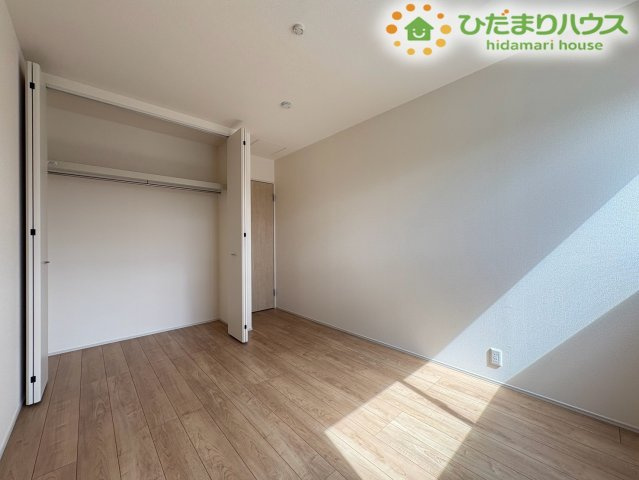 深谷市東方町　第5　新築一戸建て　リーブルガーデン　01の子供部屋
